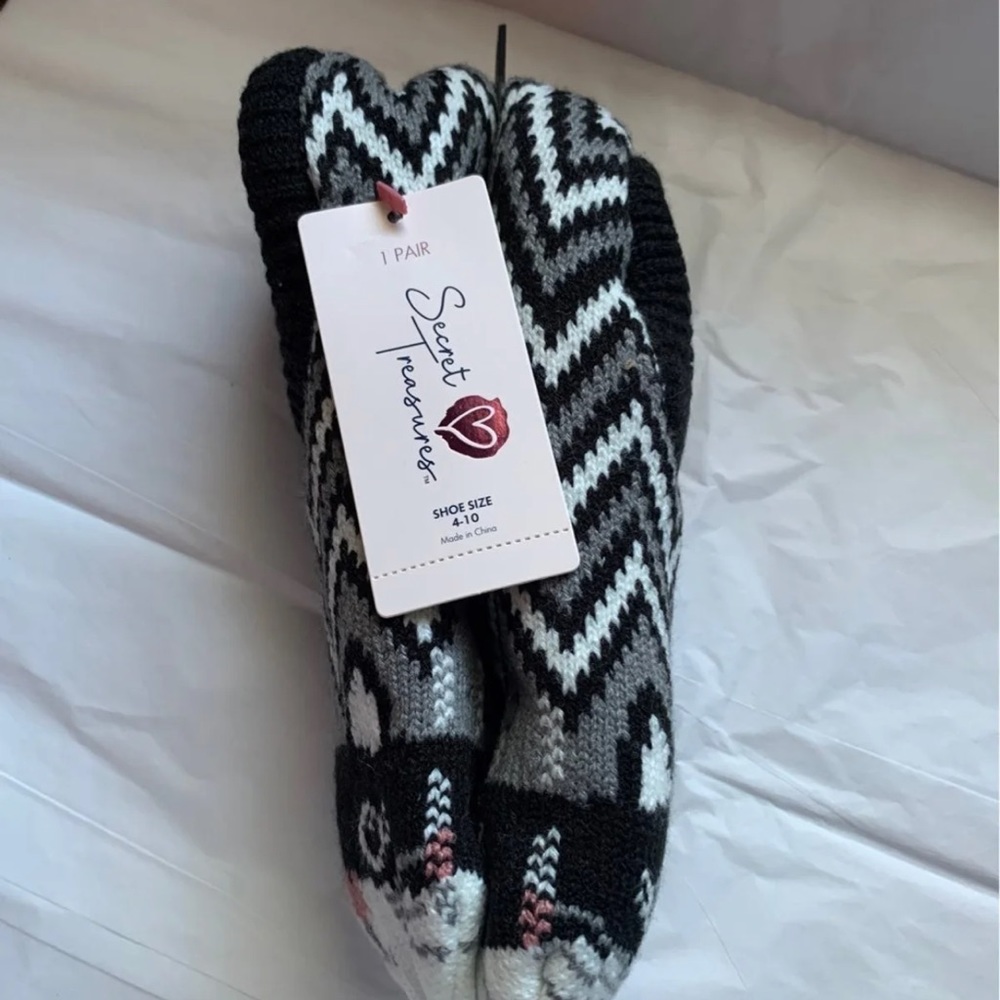 Slippers 1 pair